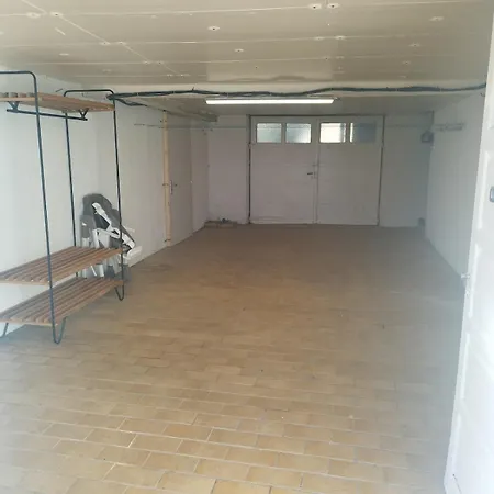Maison En Bord De Meuse Aux Portes De La Rn4 *